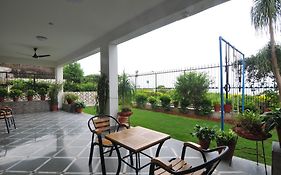 Lago Villa